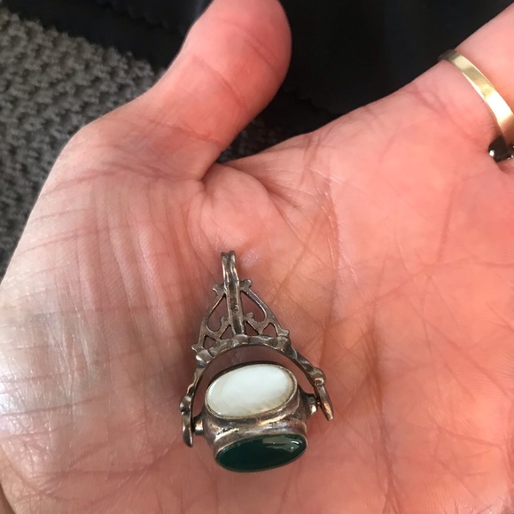 Vintage Sterling Silver Pendant w genuine stones. - Picture 2 of 6